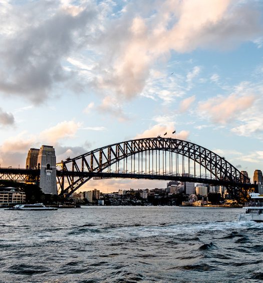 Budget Travel Expenses Sydney Harbour